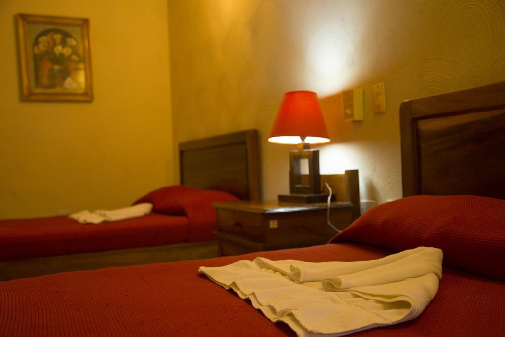 Hotel Villa Hermosa Retalhuleu Buitenkant foto