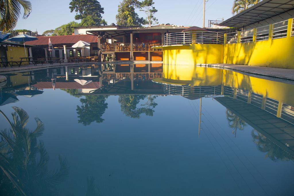 Hotel Villa Hermosa Retalhuleu Buitenkant foto