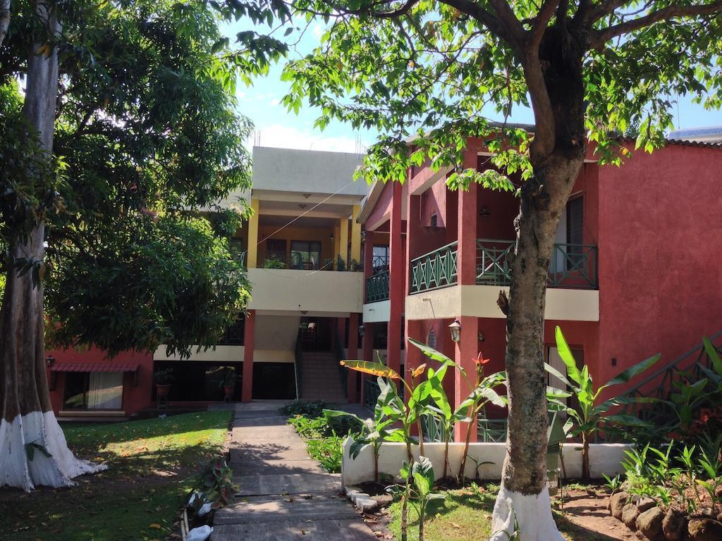 Hotel Villa Hermosa Retalhuleu Buitenkant foto